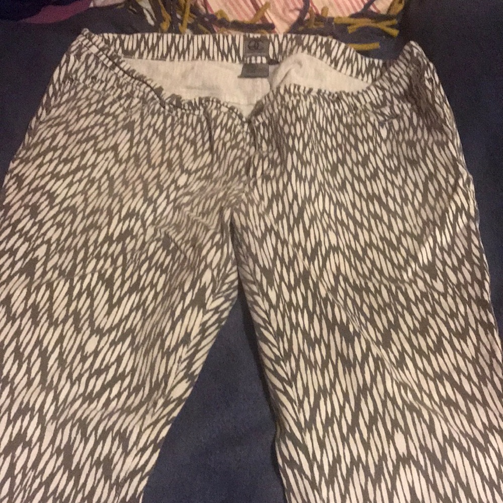 Queen Collection Black and White Jeans